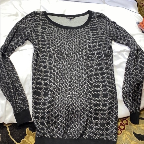 Express Black & White Sweater - Picture 2 of 3